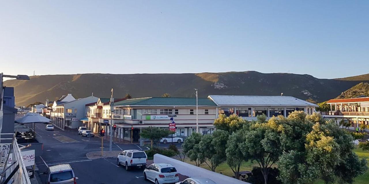 Zzzone Boutique Hostel Hermanus Exterior photo